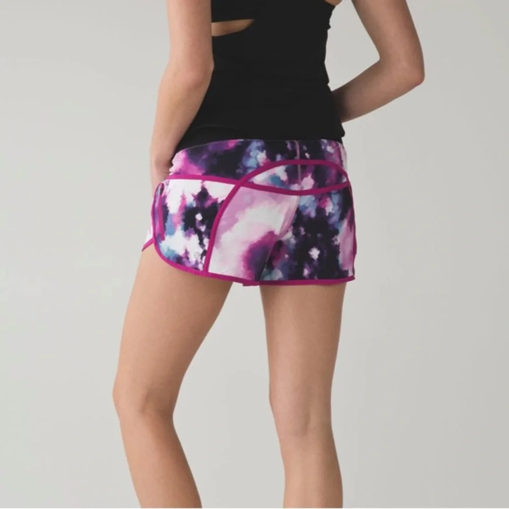 Lululemon Athletica Tracker Short III 4aWay Stretch